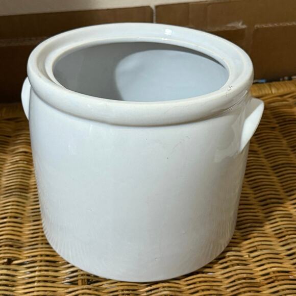 Vintage McCoy Lancaster Colony crock canister cookie jar. 1974-85. White & green - Picture 7 of 8